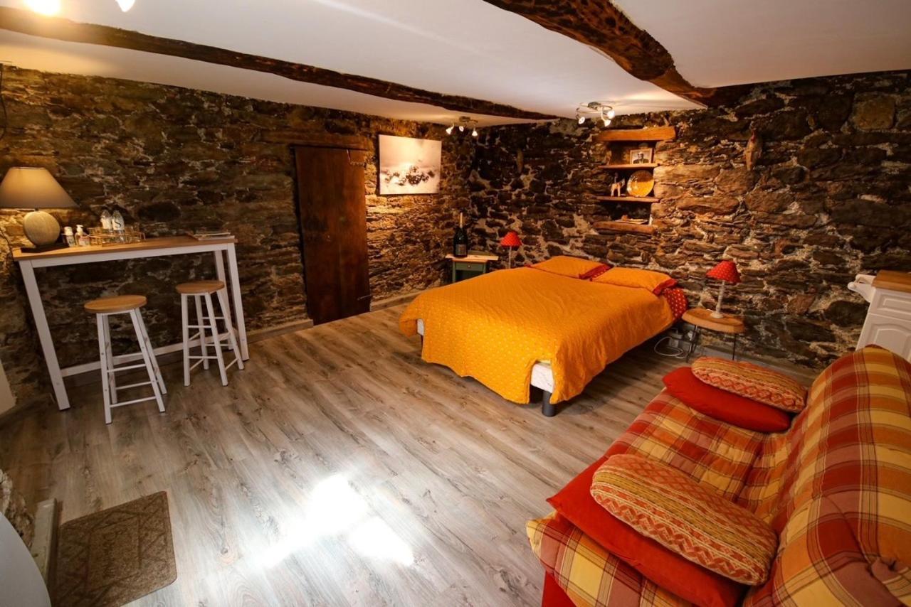 Nuits Magiques Au Village Entre Mer Et Montagnes Bigorno Habitación foto